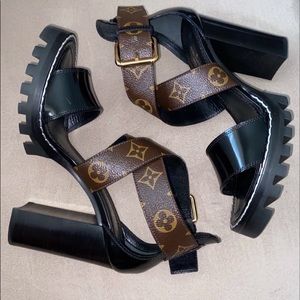 Louis Vuitton Star Trail Sandals - 6.5